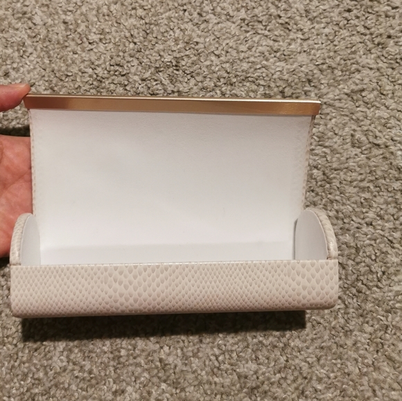 Jimmy Choo hard case for eyeglasses - Picture 3 of 10